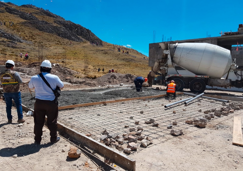 Day 1-2: The concrete slab forms the foundation of the house. 