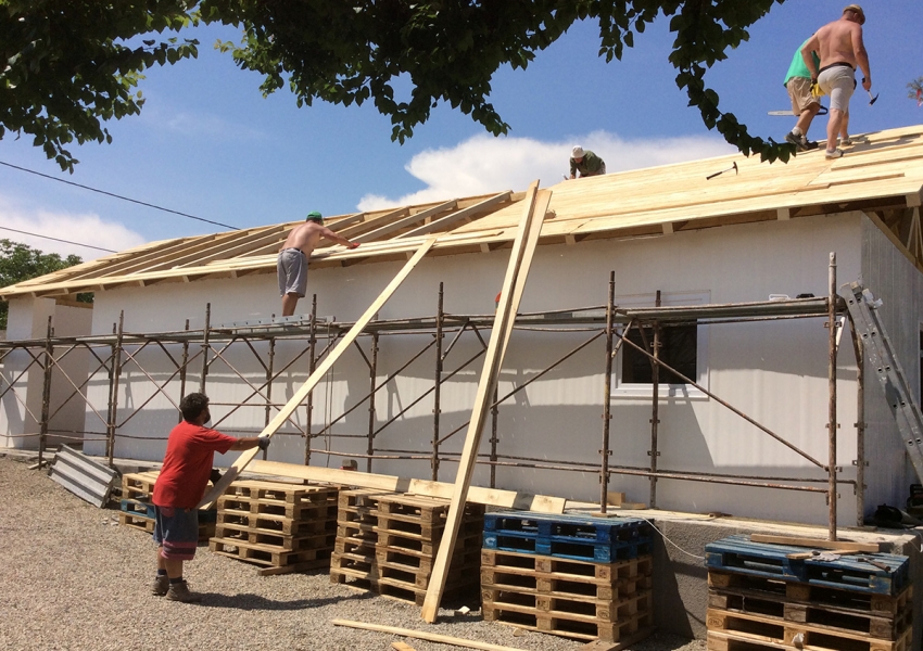 Construction of the wooden roof truss