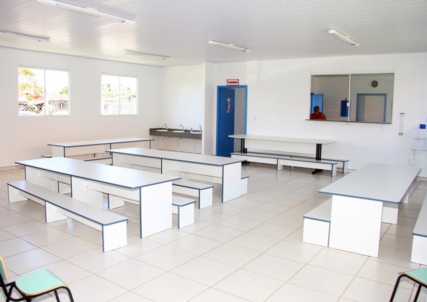 École et jardin d'enfants à Barra Velha, Brésil