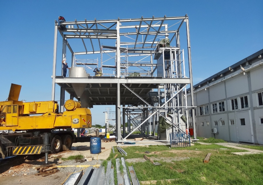 Structure en acier pour le mélangeur