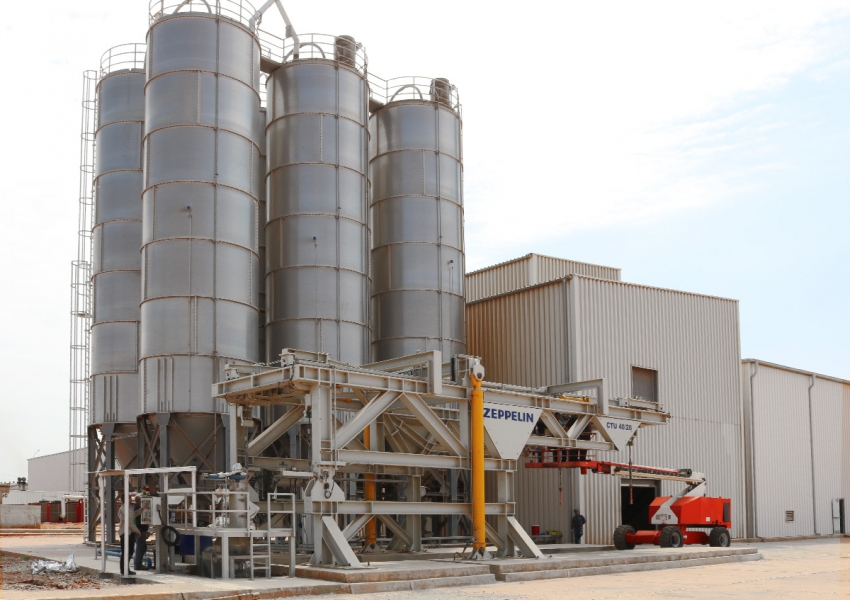 Raw material silos - capacity 1200 m³